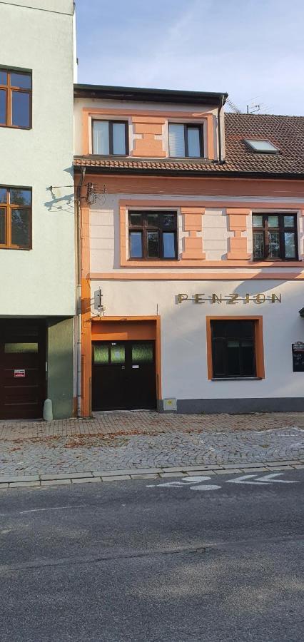 Penzion U Kohoutka Pardubice Eksteriør billede